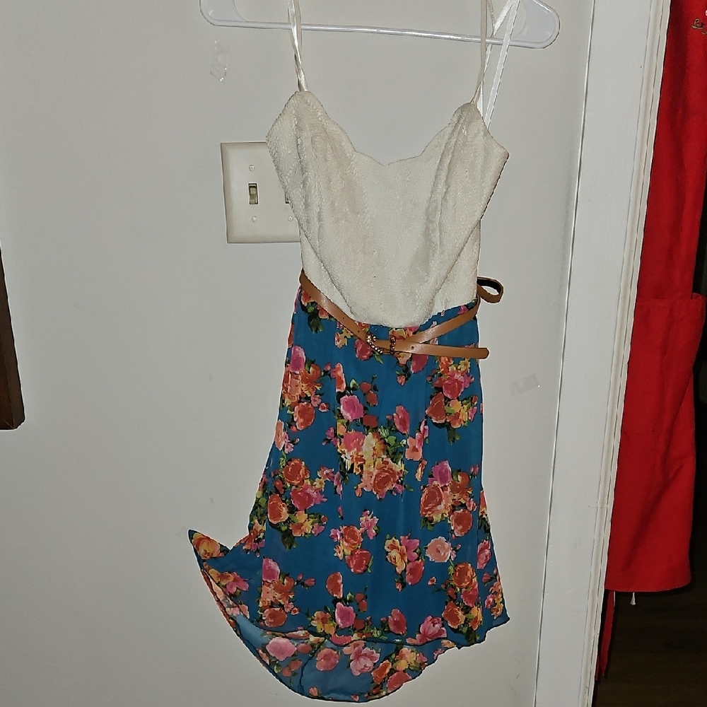 Cowgirl Dress Floral Blue and Cream Lace w Belt Sz 7 New No Tags.
